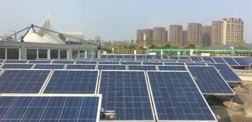 Atualizar caixas combinadoras CC em usinas fotovoltaicas antigas para eficiência e segurança(pic1)